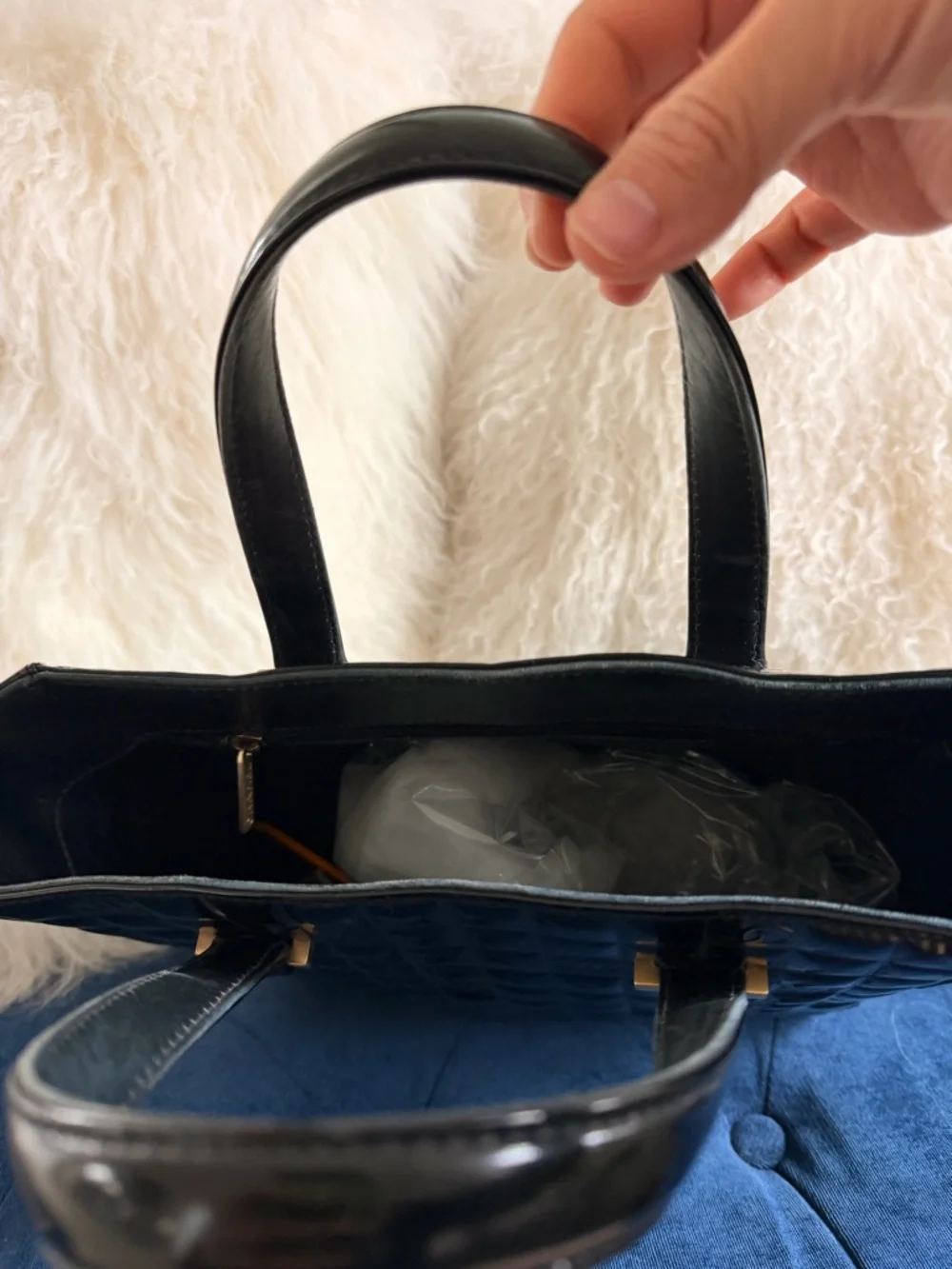 CHANEL Black Patent Quilted CC Tote - Picture 5 of 5